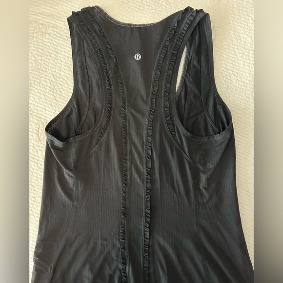 Lululemon Women’s Tank Top - Size 8 - Picture 8 of 10